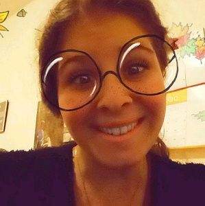 Meet your Posher, Emily